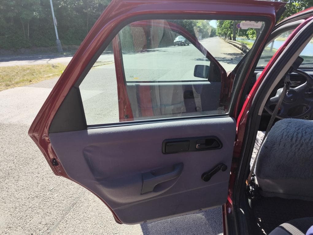 1990 Ford SIERRA - 9