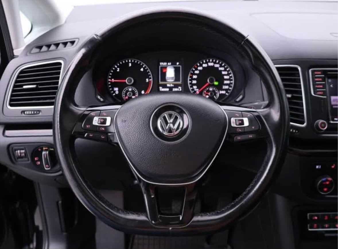 2017 Volkswagen SHARAN - 9