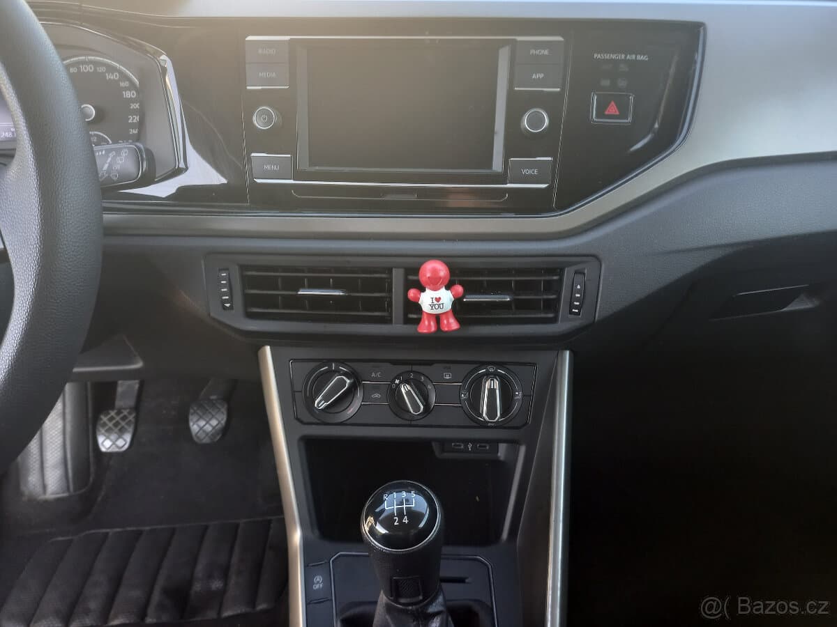 2020 Volkswagen POLO - 9