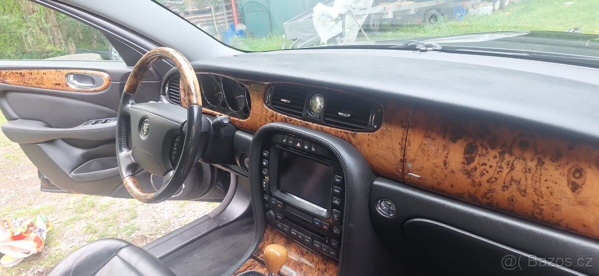 2003 Jaguar XJ - 9