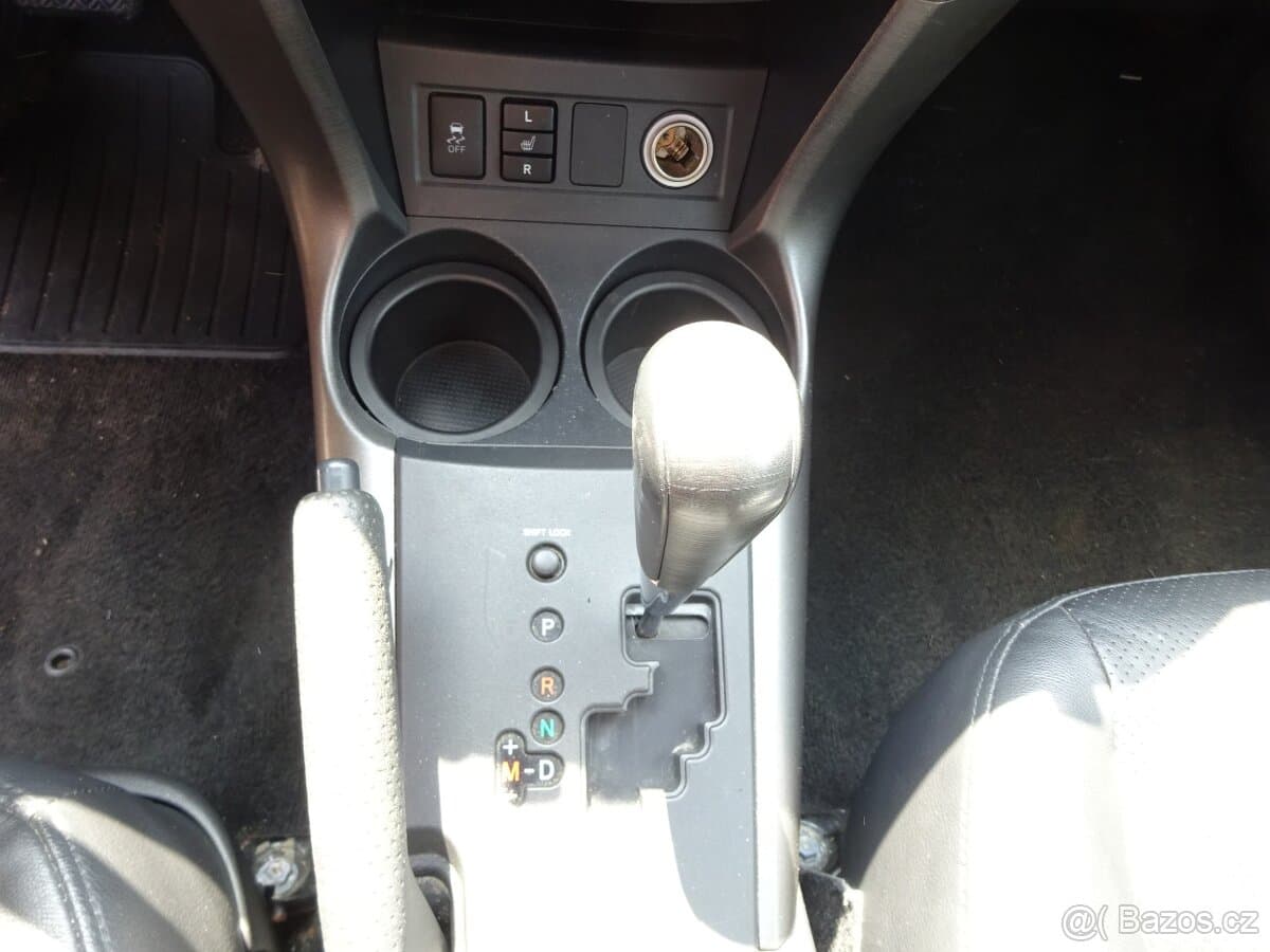 2011 Toyota RAV4 - 9