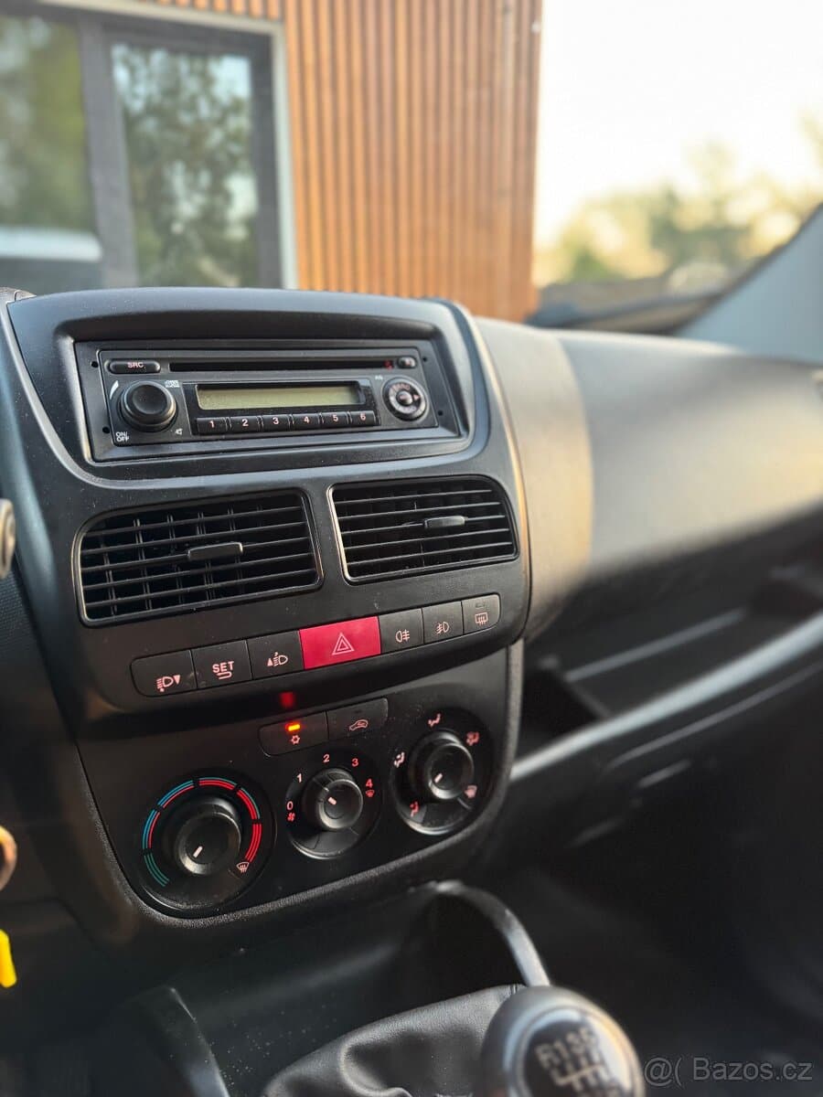 2015 Opel COMBO - 9