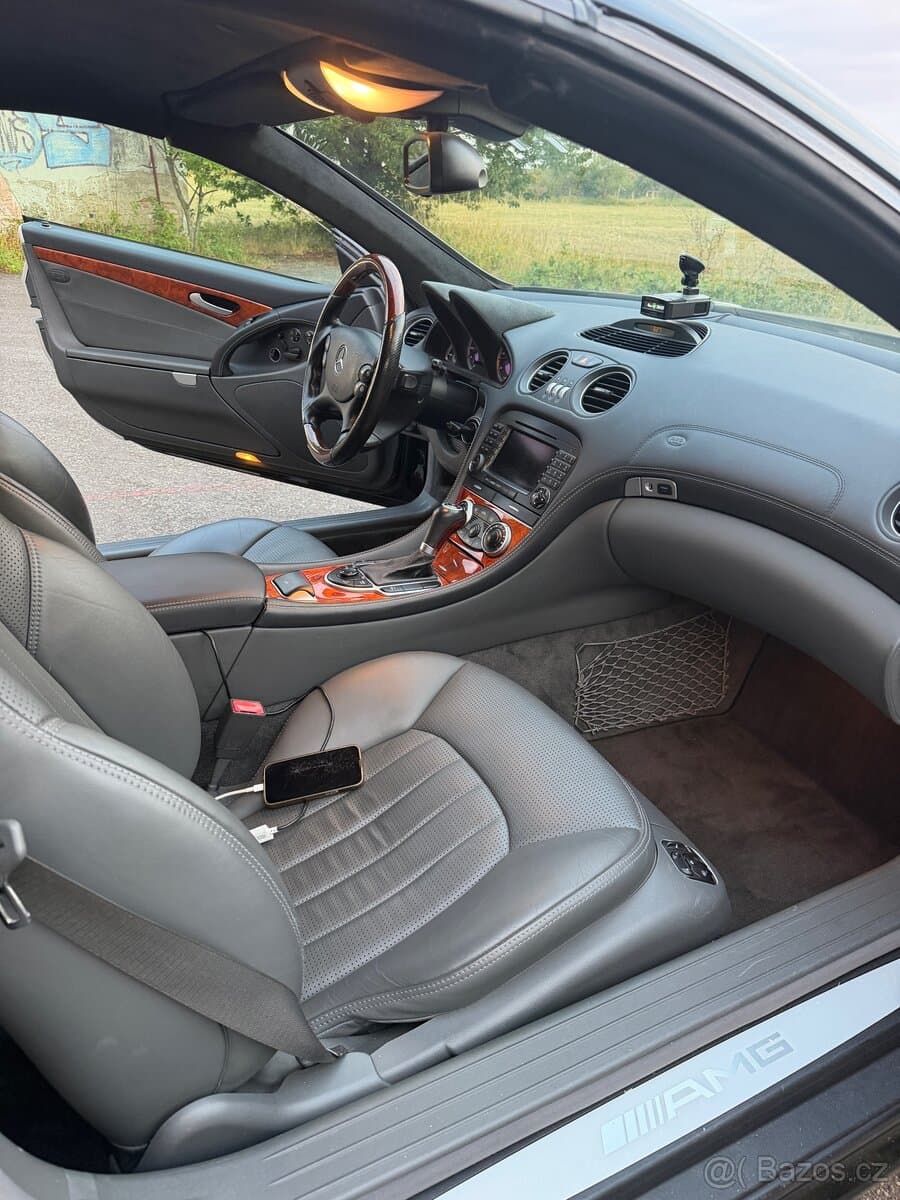 2005 Mercedes-Benz SL - 9