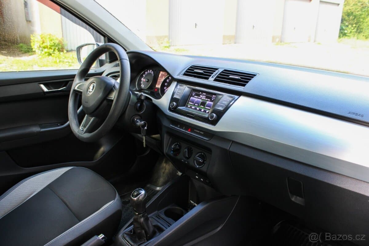 2015 Škoda FABIA - 9