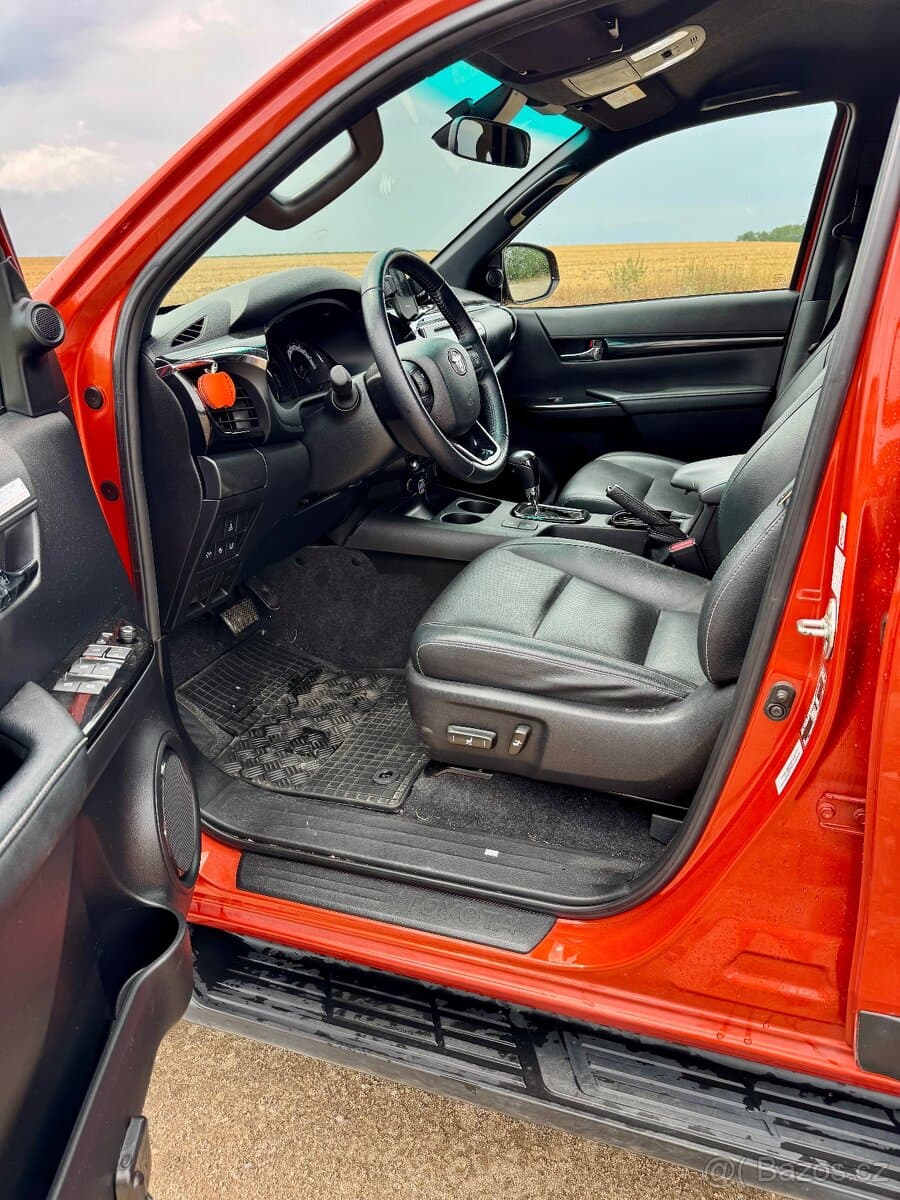 2020 Toyota HILUX - 9
