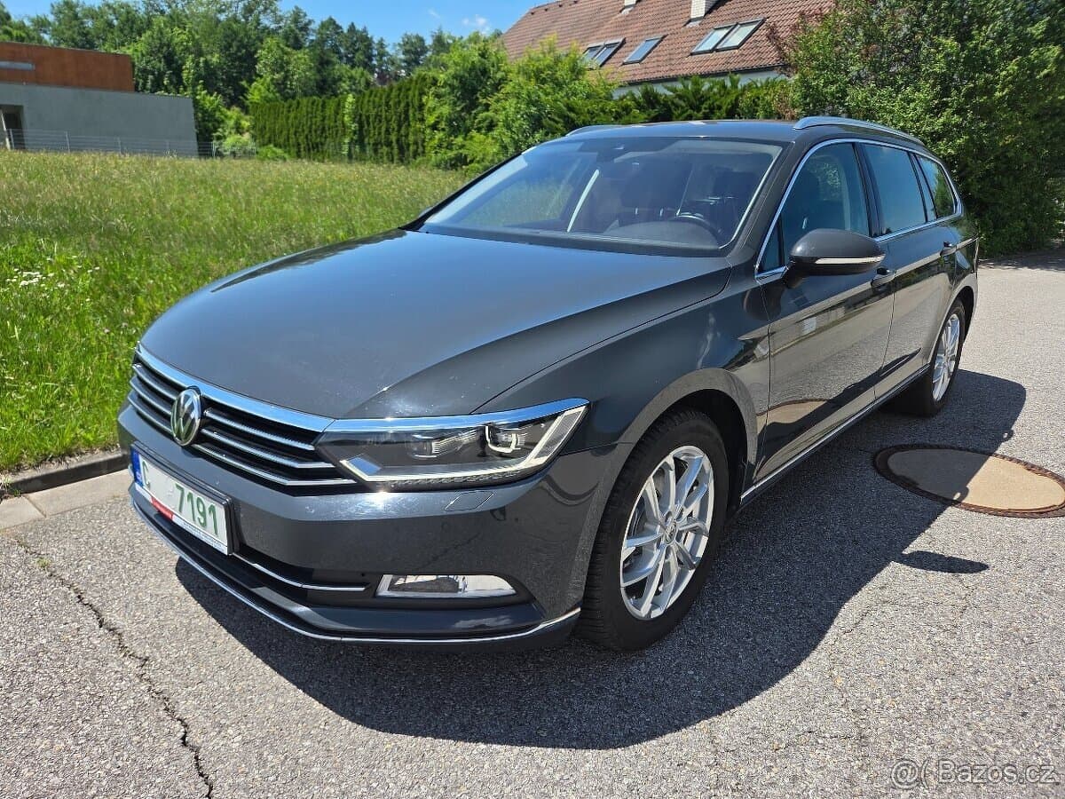2019 Volkswagen PASSAT - 9