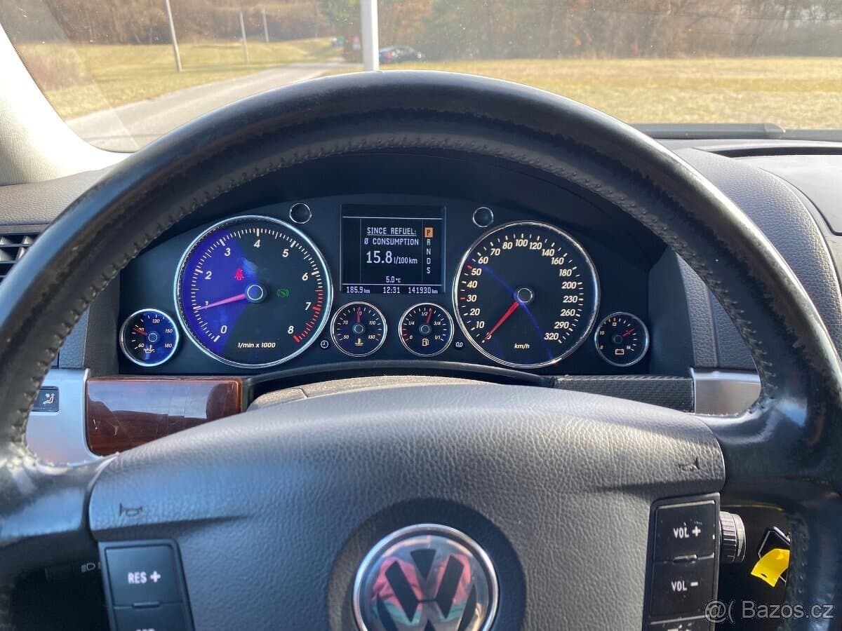 2004 Volkswagen TOUAREG - 9