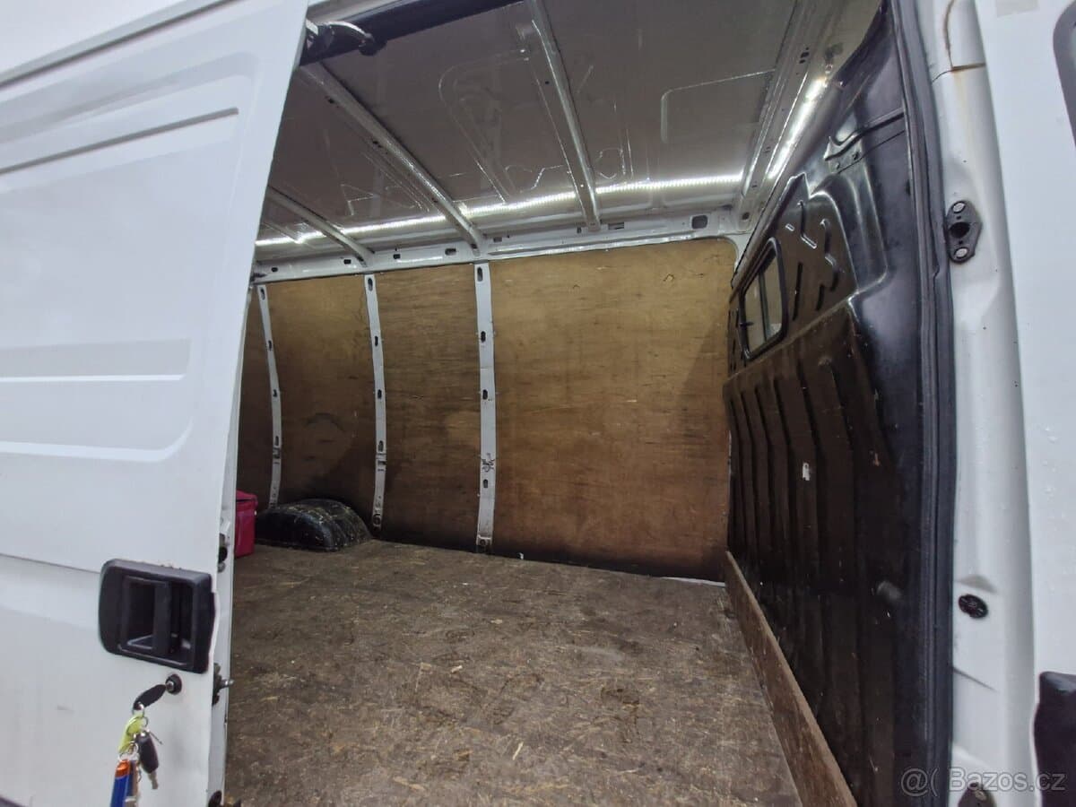 2010 Iveco OSTATNÍ - 9
