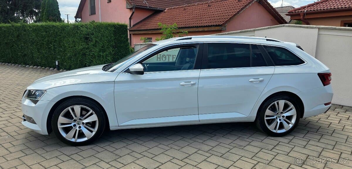 2015 Škoda SUPERB - 9