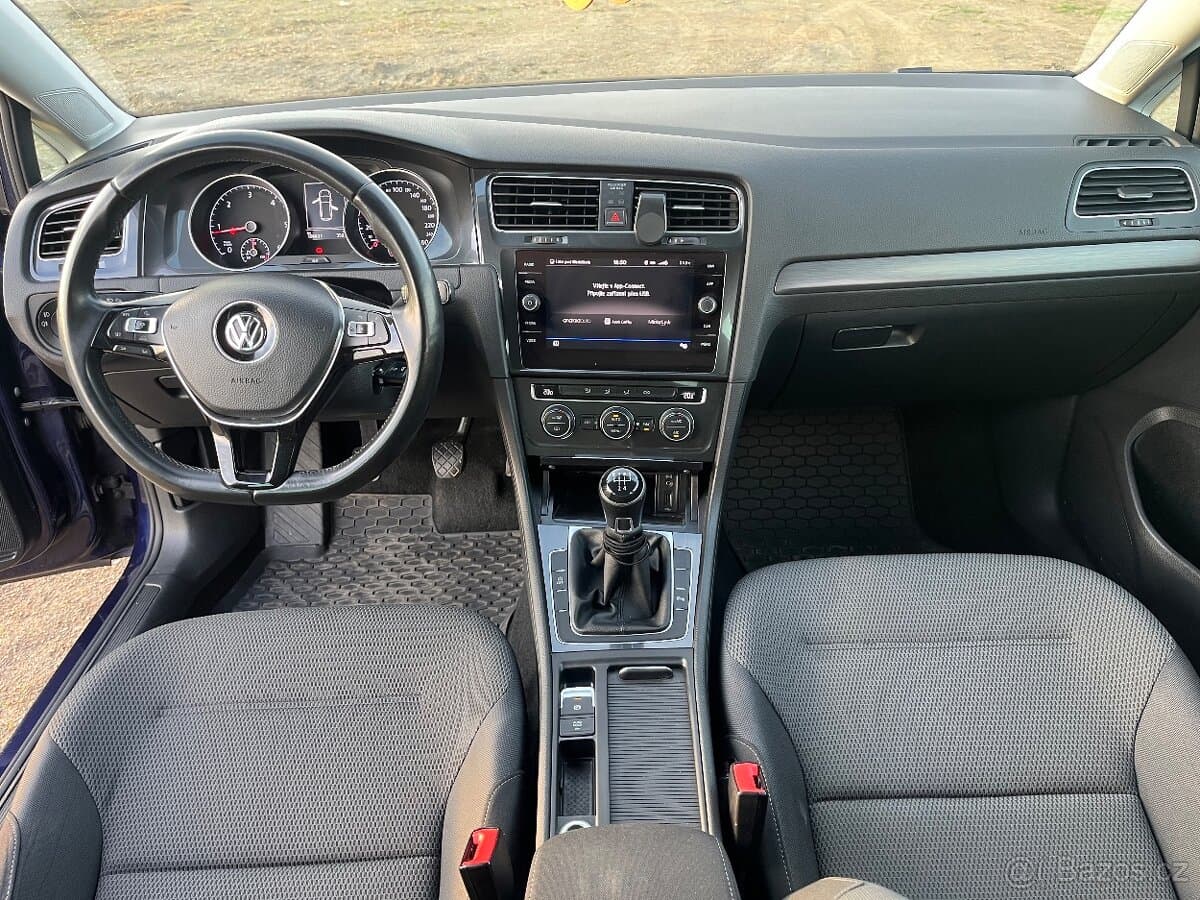 Volkswagen GOLF - 9