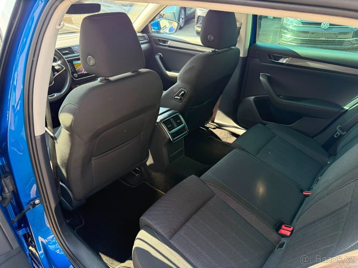 2023 Škoda SUPERB - 9