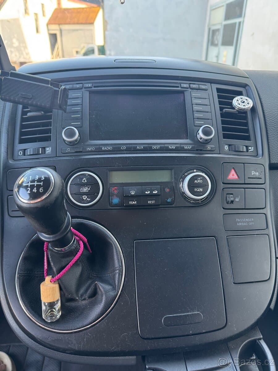 2006 Volkswagen MULTIVAN - 9