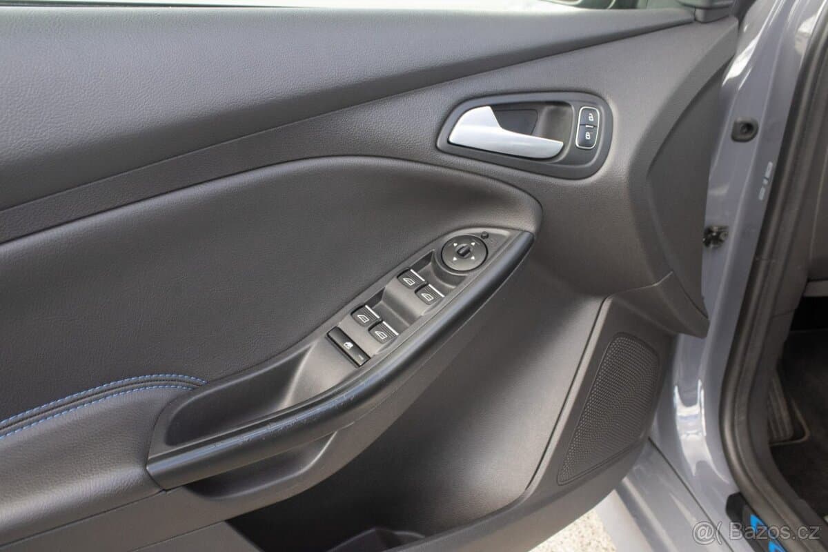 2017 Ford FOCUS - 9