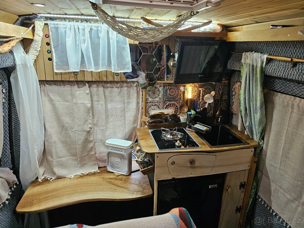 2005 Mercedes-Benz SPRINTER - 9