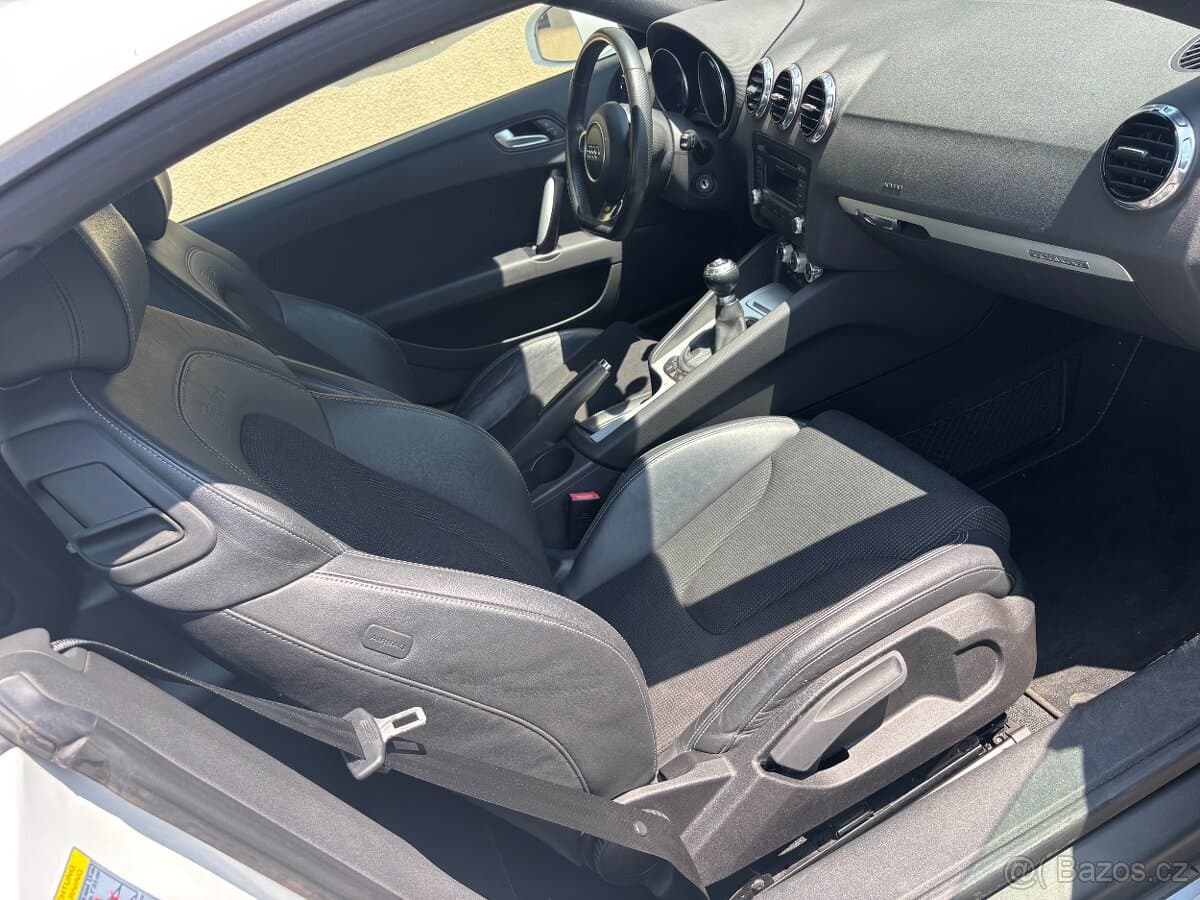 2013 Audi TT - 9
