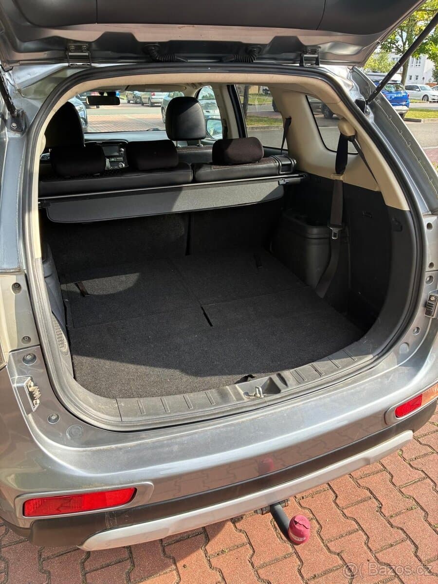 2014 Mitsubishi OUTLANDER - 9