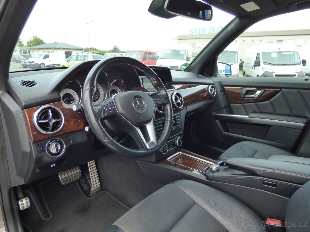 2015 Mercedes-Benz GLK - 9