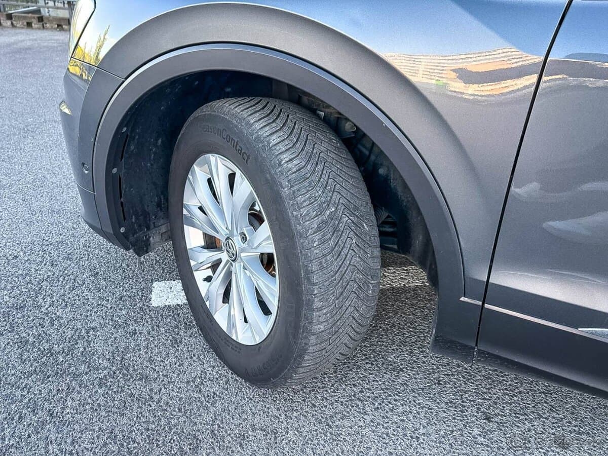 2020 Volkswagen TIGUAN - 9