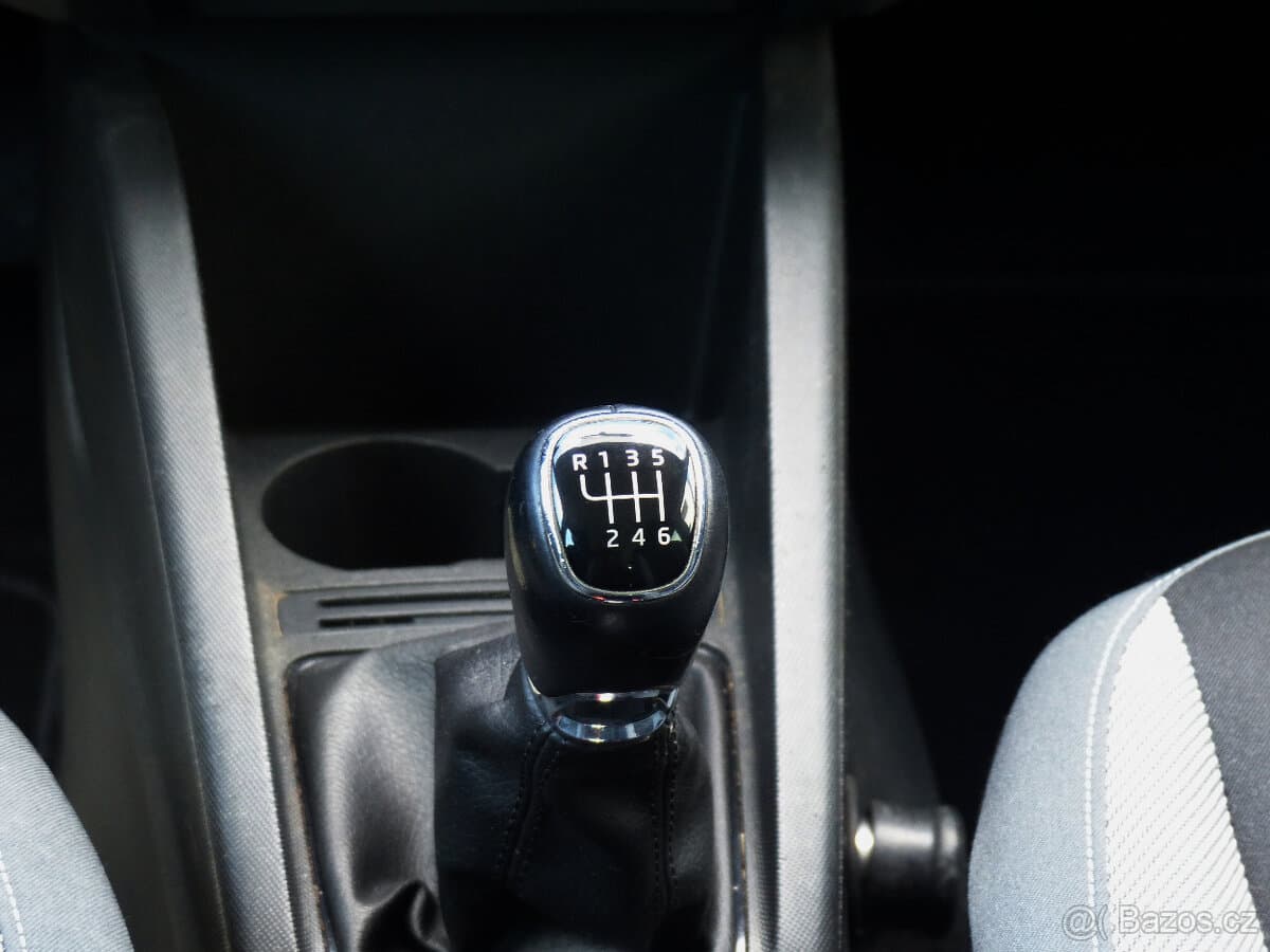 2015 Škoda FABIA - 9