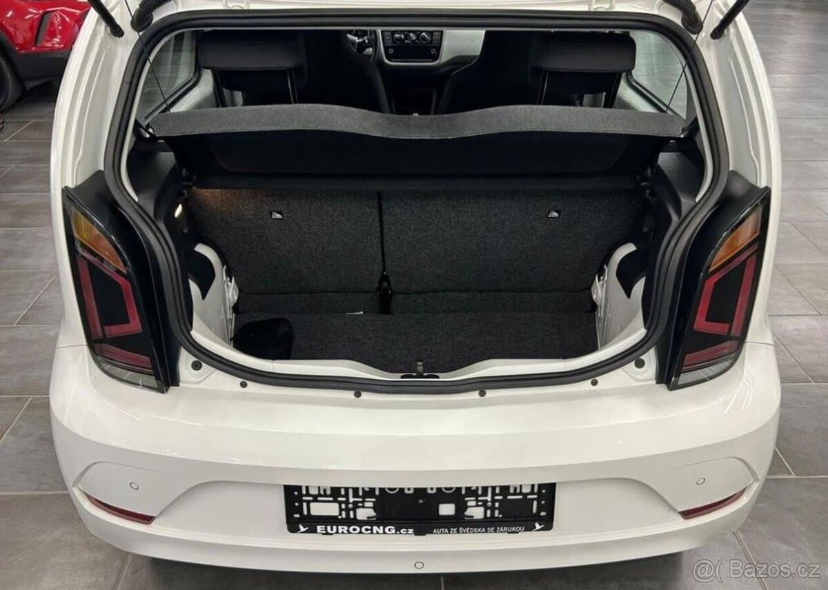 2017 Volkswagen UP! - 9