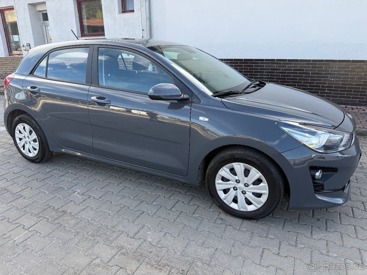2021 Kia RIO - 9