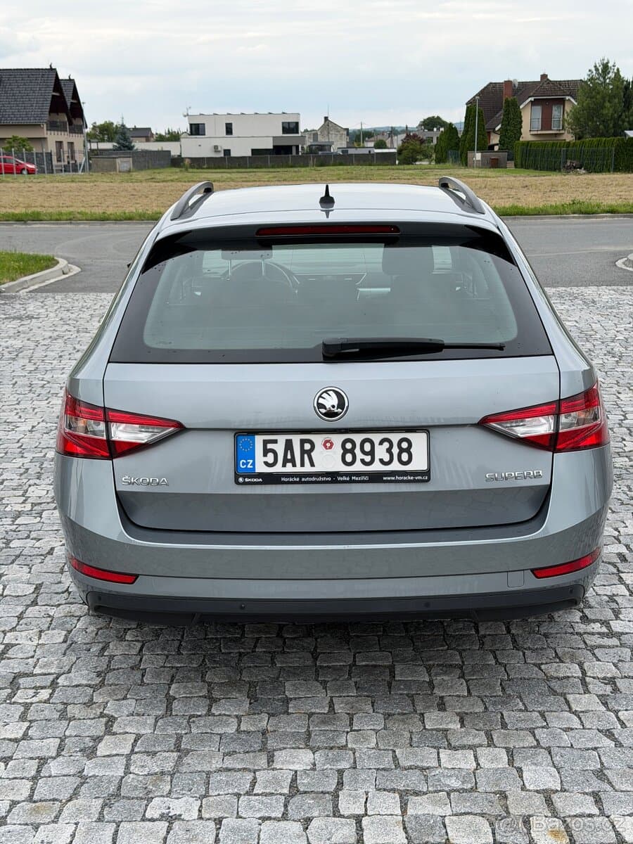 2016 Škoda SUPERB - 9