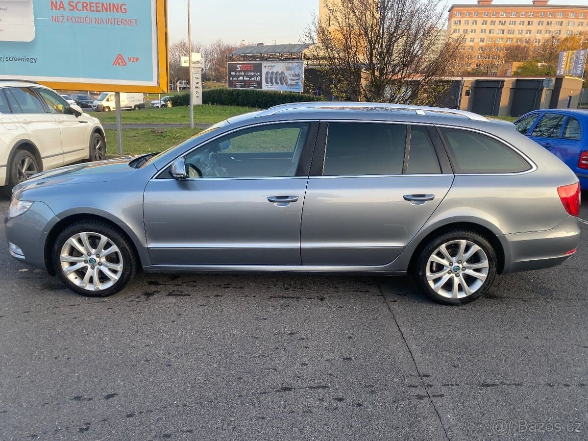 2011 Škoda SUPERB - 9