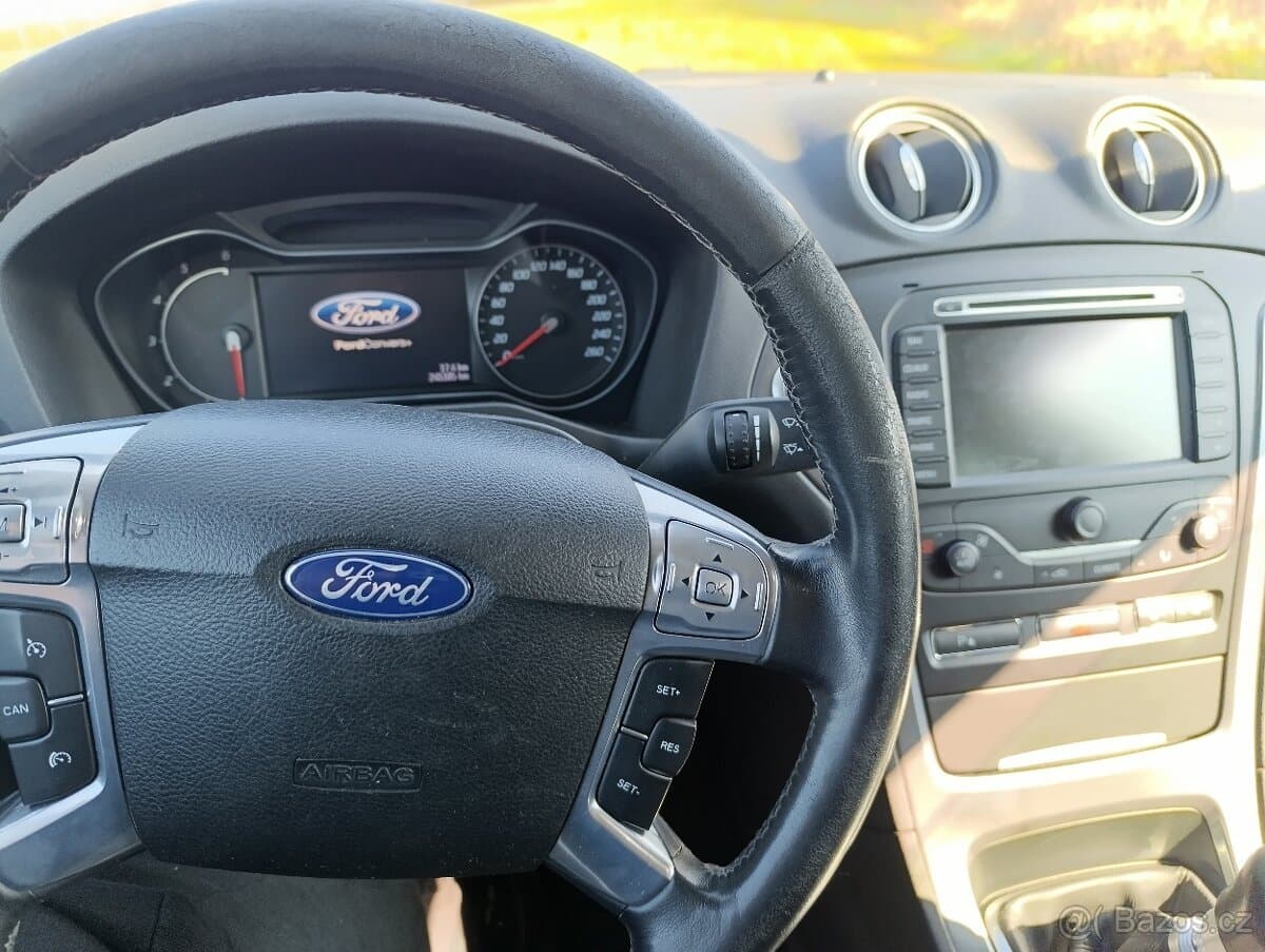 2011 Ford MONDEO - 9