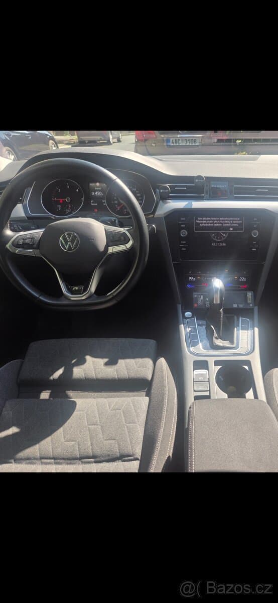 2023 Volkswagen PASSAT - 9