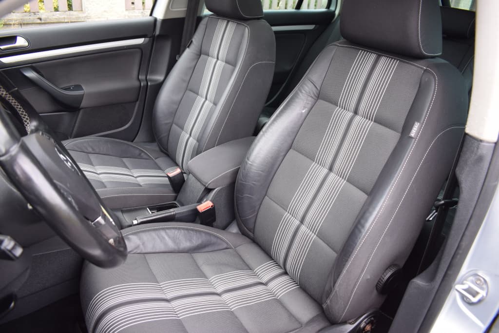 2012 Volkswagen GOLF - 9