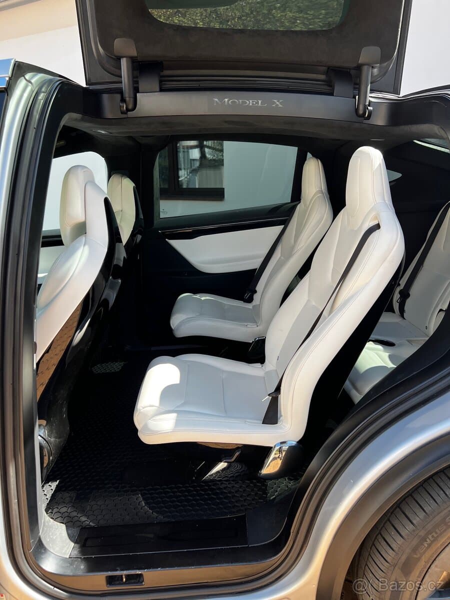2017 Tesla MODEL X - 9