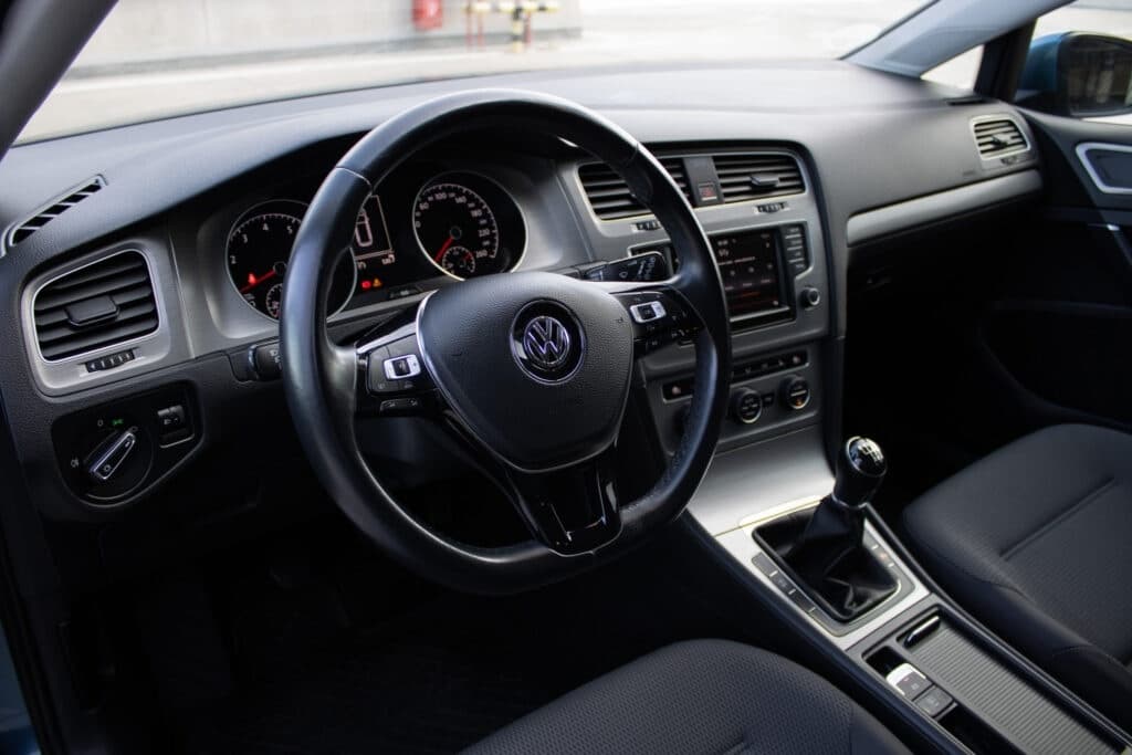 2016 Volkswagen GOLF - 9
