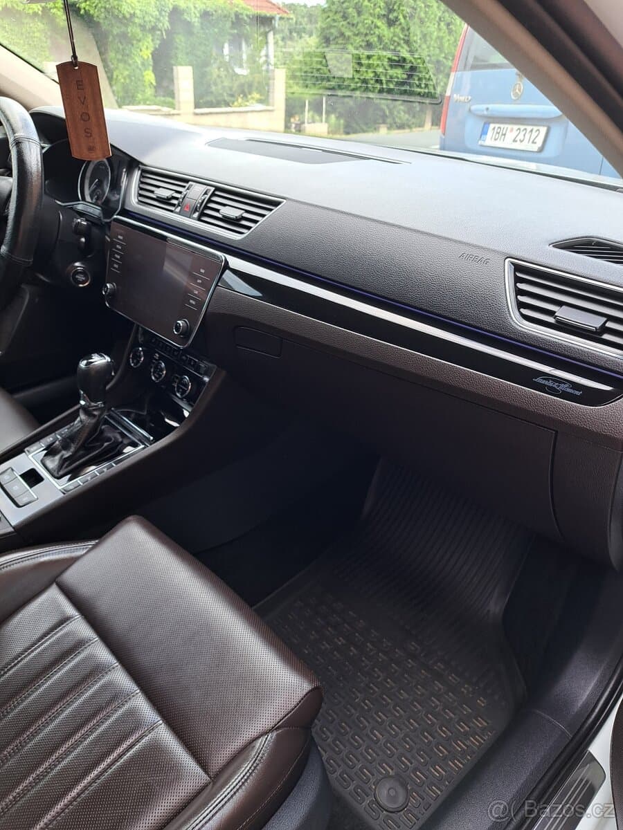 2018 Škoda SUPERB - 9
