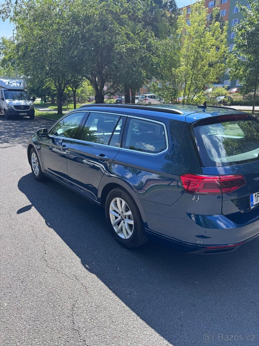 2020 Volkswagen PASSAT - 9