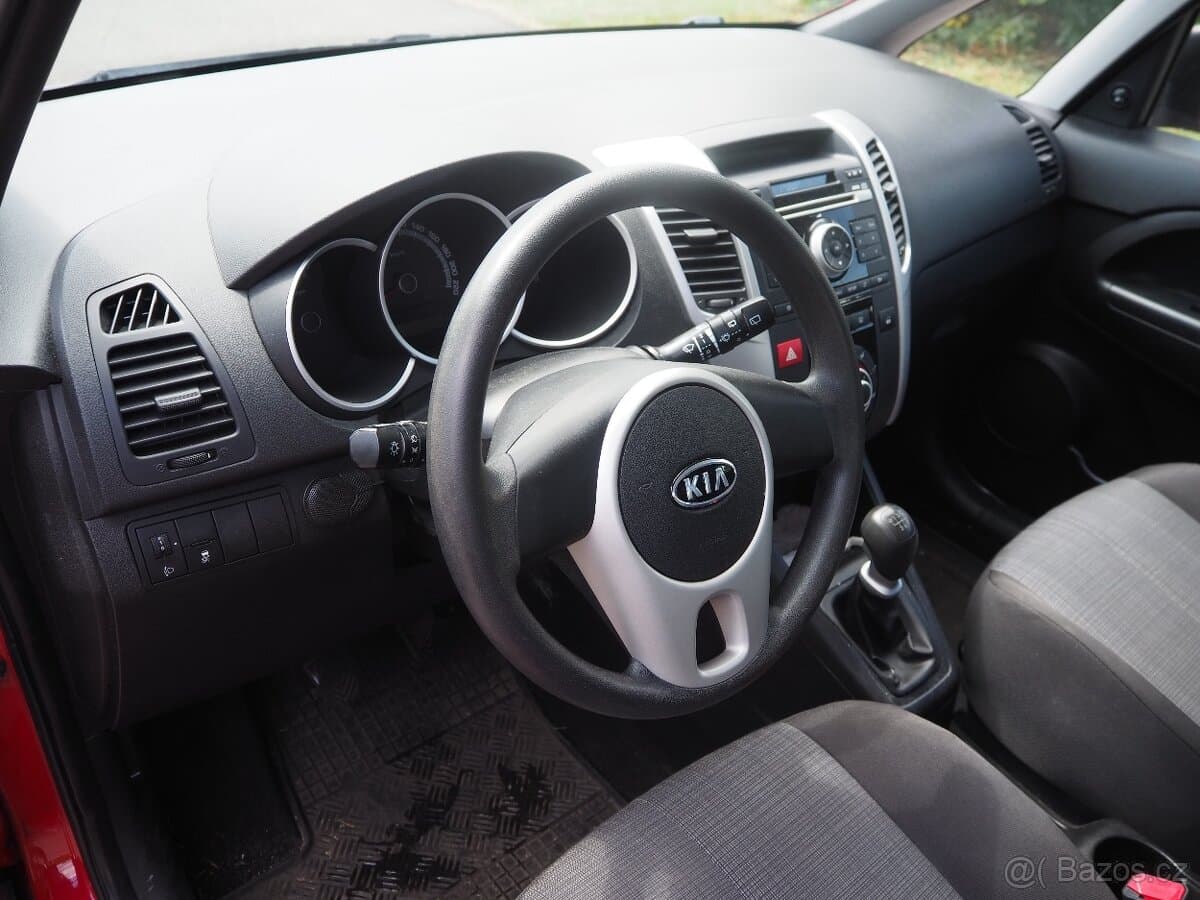 2012 Kia VENGA - 9
