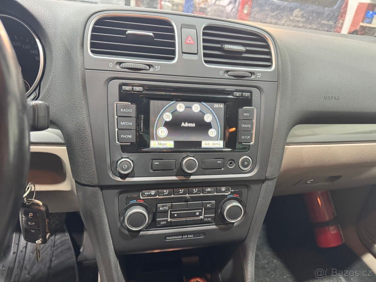 2012 Volkswagen GOLF - 9