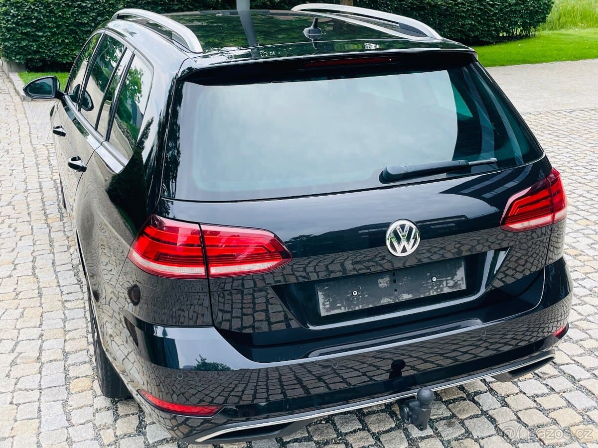 2019 Volkswagen GOLF - 9
