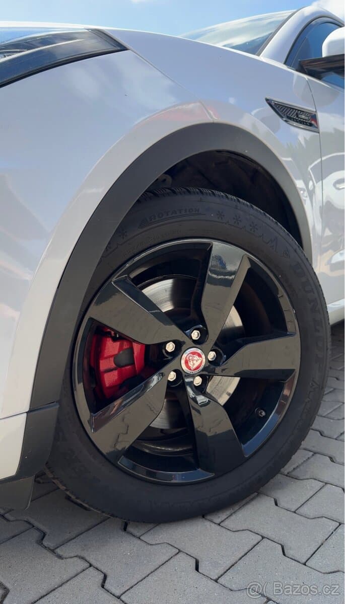 2020 Jaguar E-PACE - 9