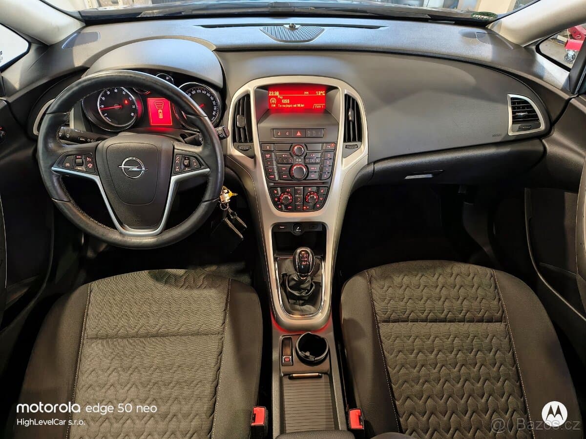 2013 Opel ASTRA - 9