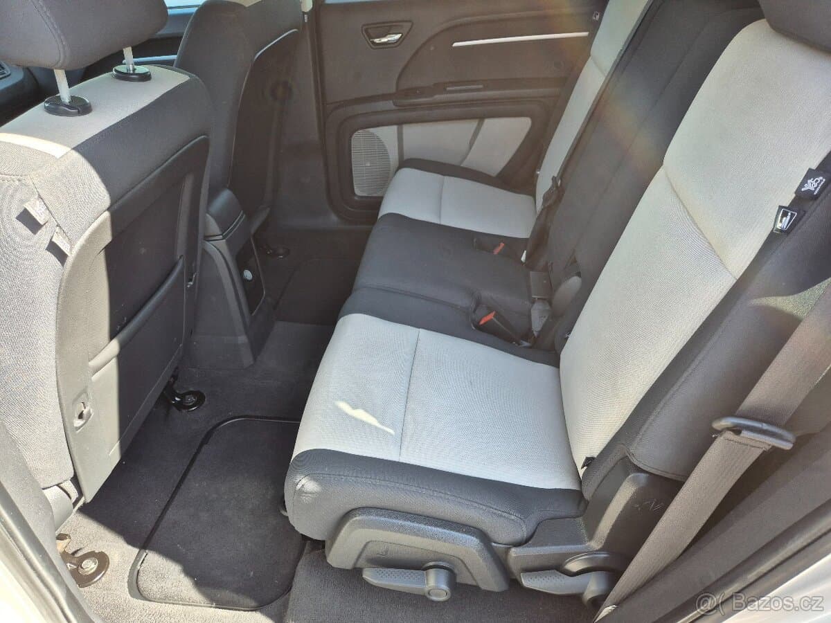 2010 Dodge JOURNEY - 9