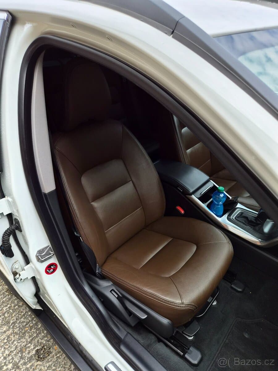 Volvo XC70 - 9