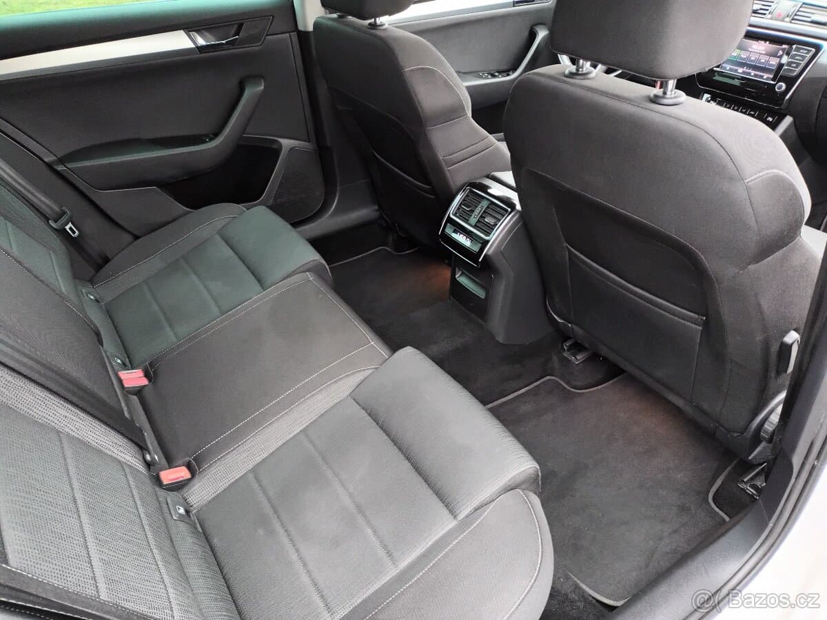 2019 Škoda SUPERB - 9