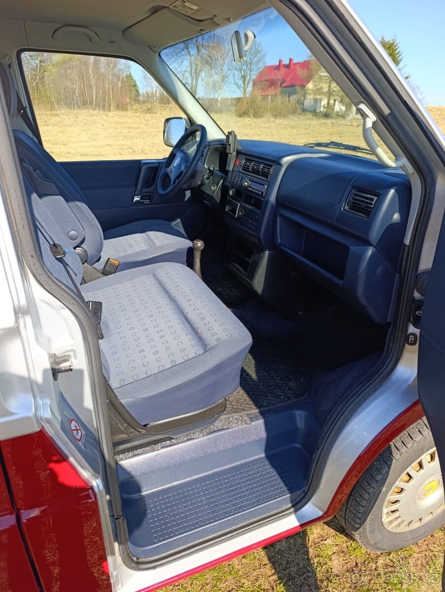 2003 Volkswagen CARAVELLE - 9