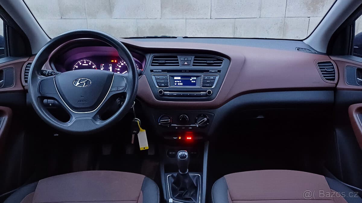 2015 Hyundai i20 - 9