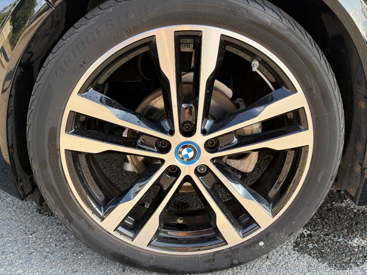 2021 BMW i3 - 9