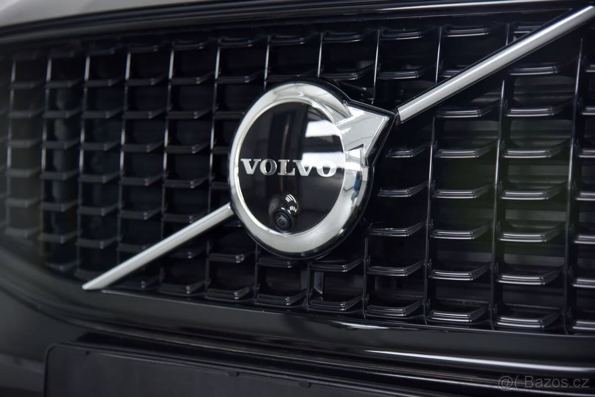 2022 Volvo XC60 - 9