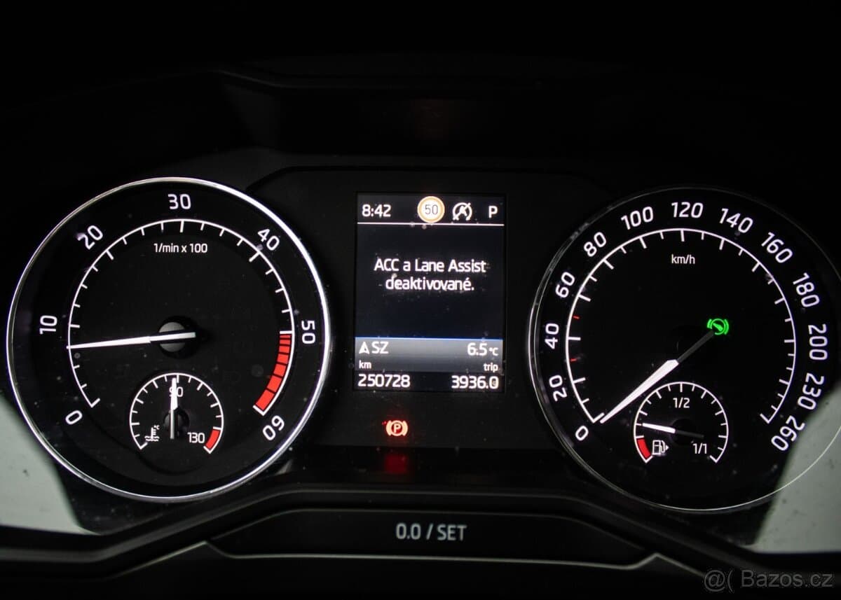 2019 Škoda SUPERB - 9