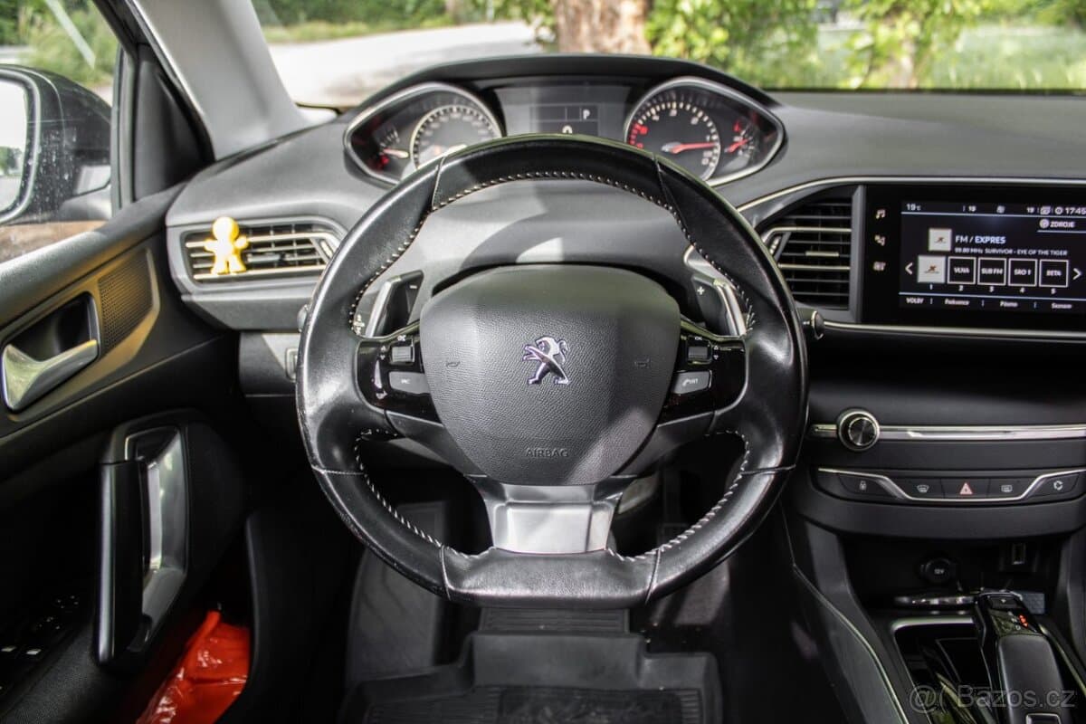 2019 Peugeot 308 - 9