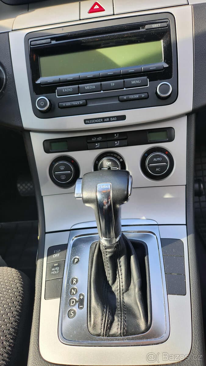 2009 Volkswagen PASSAT - 9