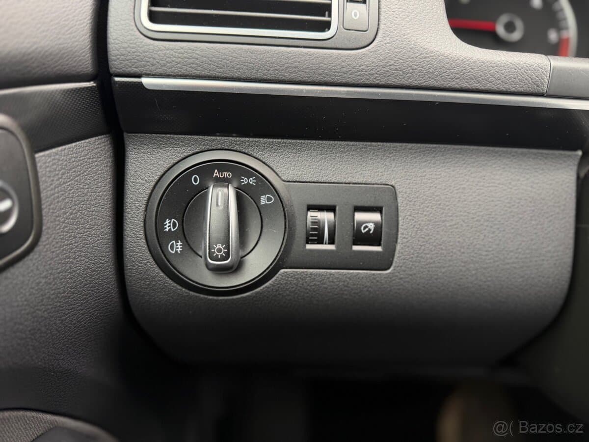 2011 Volkswagen TOURAN - 9
